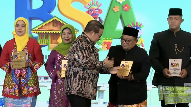 Anugerah Benyamin S Award 2026 di Jakarta, Jumat, 30 Oktober 2026. Lurah Sukabumi Utara, Ali Syahidin.