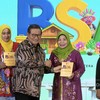 Anugerah Benyamin S Award 2026 di Jakarta, Jumat, 30 Oktober 2026. Lurah Kelapa Gading, Ibu Nani.