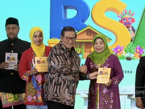 Anugerah Benyamin S Award 2026 di Jakarta, Jumat, 30 Oktober 2026. Lurah Kelapa Gading, Ibu Nani.