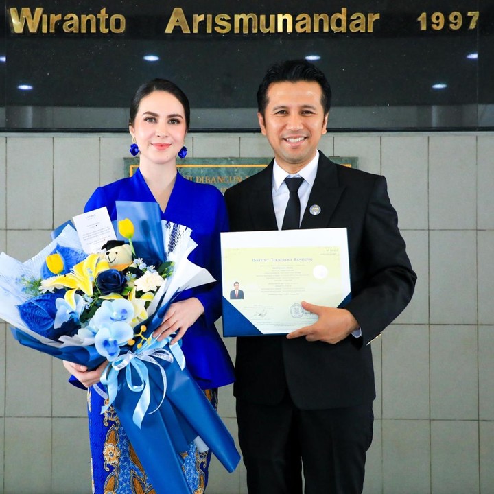 <p>Kabar tersebut dibagikan langsung melalui beberapa foto yang diunggah di akun Instagram pribadinya. &ldquo;Momen saat merasa bangga sebagai seorang istri,&rdquo; tulis Arumi, dikutip dari laman Instagram <em>@arumibachsin_94,</em> Jumat (30/10/2026).&nbsp;(Foto: Instagram @arumibachsin_94)</p>