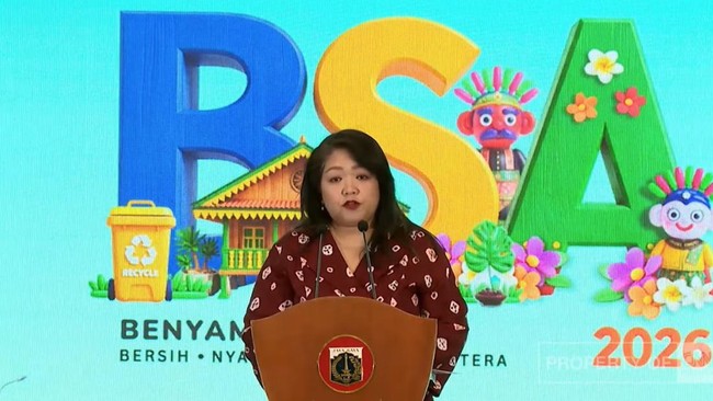 Kepala Biro Kerja Sama Daerah Setda DKI Jakarta, Tona Hutauruk dalam penganugerahan Benyamin S Award 2026 di salah satu hotel di Jakarta, Jumat (30/10).