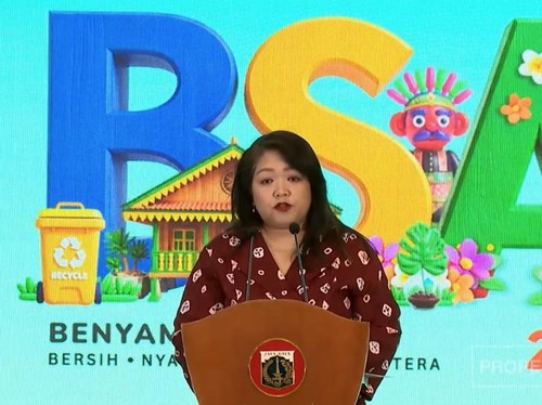 Kepala Biro Kerja Sama Daerah Setda DKI Jakarta, Tona Hutauruk dalam penganugerahan Benyamin S Award 2026 di salah satu hotel di Jakarta, Jumat (30/10).