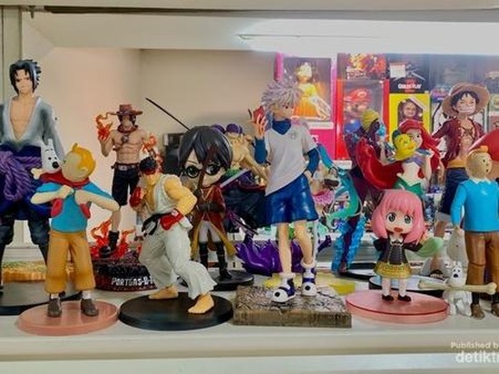 Foto Figure Art Toy Pakai HP Hasilnya Datar? Coba 5 Trik Cahaya dan Sudut Ini 