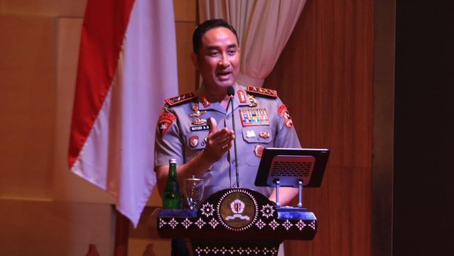 Kapolri Jenderal Suyudi Ario Seto menyambangi jajaran Pimpinan Pusat (PP) Muhammadiyah hingga Pengurus Besar Nahdlatul Ulama (PBNU), pada Rabu (28/10) kemarin. Dalam kunjungannya ke PP Muhammadiyah, Kapolri turut menyampaikan apresiasi atas dukungan 