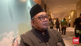 Lurah Sukabumi Utara Ali Syahidin berhasil memenangkan kelurahan dengan kategori sejahtera dalam Benyamin S Award 2026.