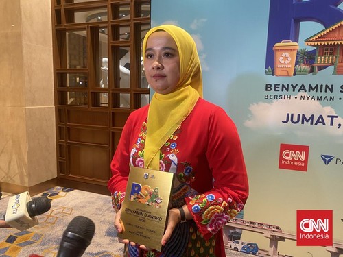 Lurah Utan Kayu Selatan Ria Handayani usai mengikuti acara penganugerahan BSA 2026 di Jakarta Pusat, Jumat (30/10).