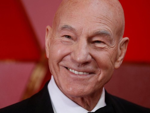 FILE PHOTO: 90th Academy Awards - Oscars Arrivals - Hollywood, California, U.S., 04/04/2018 - Actor Patrick Stewart. REUTERS/Carlo Allegri/File Photo