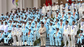Liputan Olahraga CNN Sport : FOTO: Pemberian Bonus Atlet Asian Games dan Asian Para Games 2026