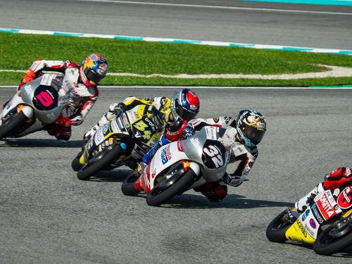 Veda Ega Pratama mengikuti practice Moto3 Malaysia 2026.