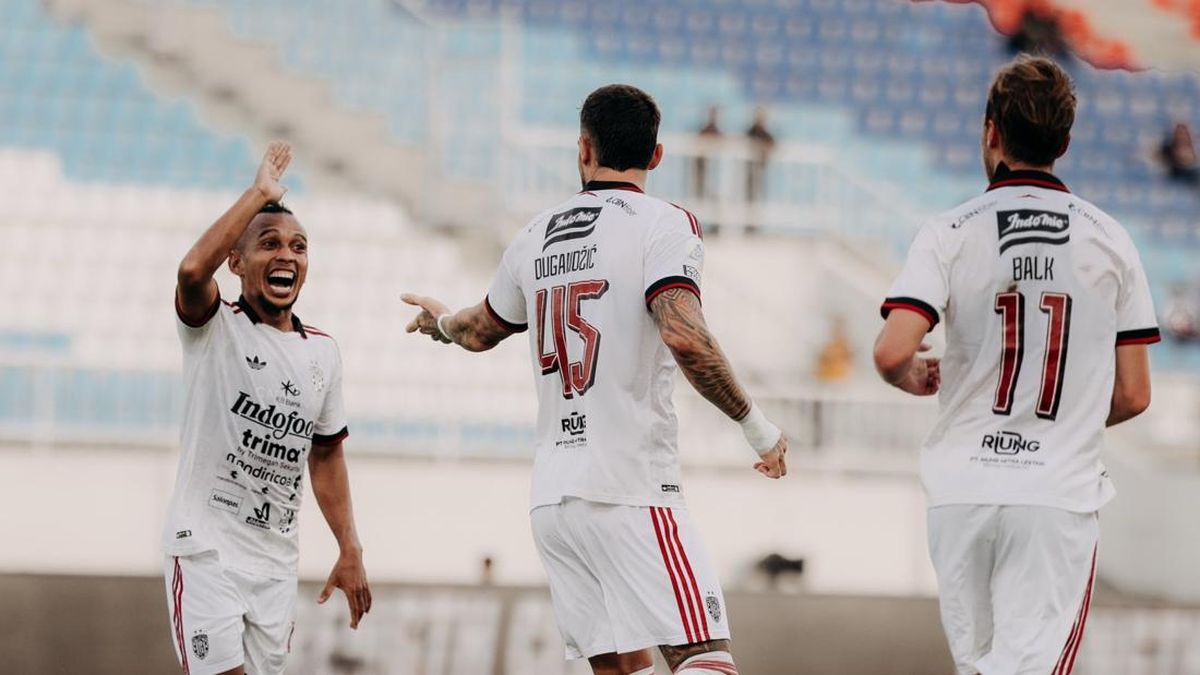 Hasil Super League: 2 Kartu Merah Arema, Bali United Menang 3-1