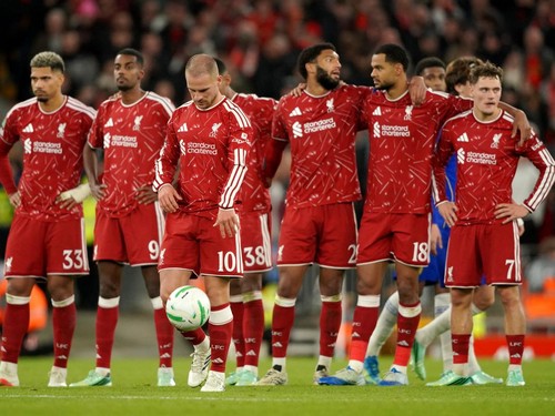 Soccer Football - Carabao Cup - Fourth Round - Liverpool v Chelsea - Anfield, Liverpool, Britain - October 28, 2026 Liverpool's Alexis Mac Allister prepares to take his penalty during a penalty shootout REUTERS/Ian Hodgson EDITORIAL USE ONLY. NO USE