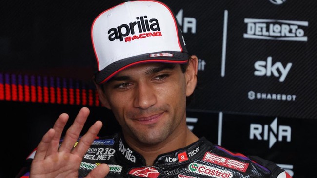 MotoGP - Malaysian Grand Prix - Sepang International Circuit, Sepang, Malaysia - October 31, 2026 Aprilia Racing's Jorge Martin before practice REUTERS/Hasnoor Hussain