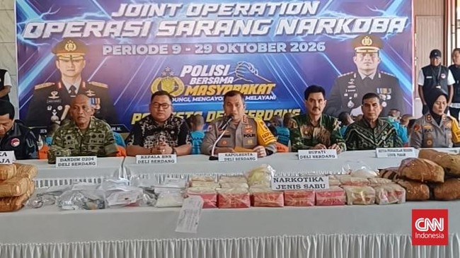 Polresta Deli Serdang mengungkap peredaran narkoba dalam skala besar melalui kegiatan Operasi Sarang Narkoba (OSN). Dari pengungkapan itu, petugas menyita barang bukti narkoba berupa sabu sebanyak 23 kg, ganja 23 kg dan 42 butir ektasi.