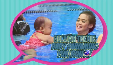 Serunya Saat Si Kecil Belajar Renang